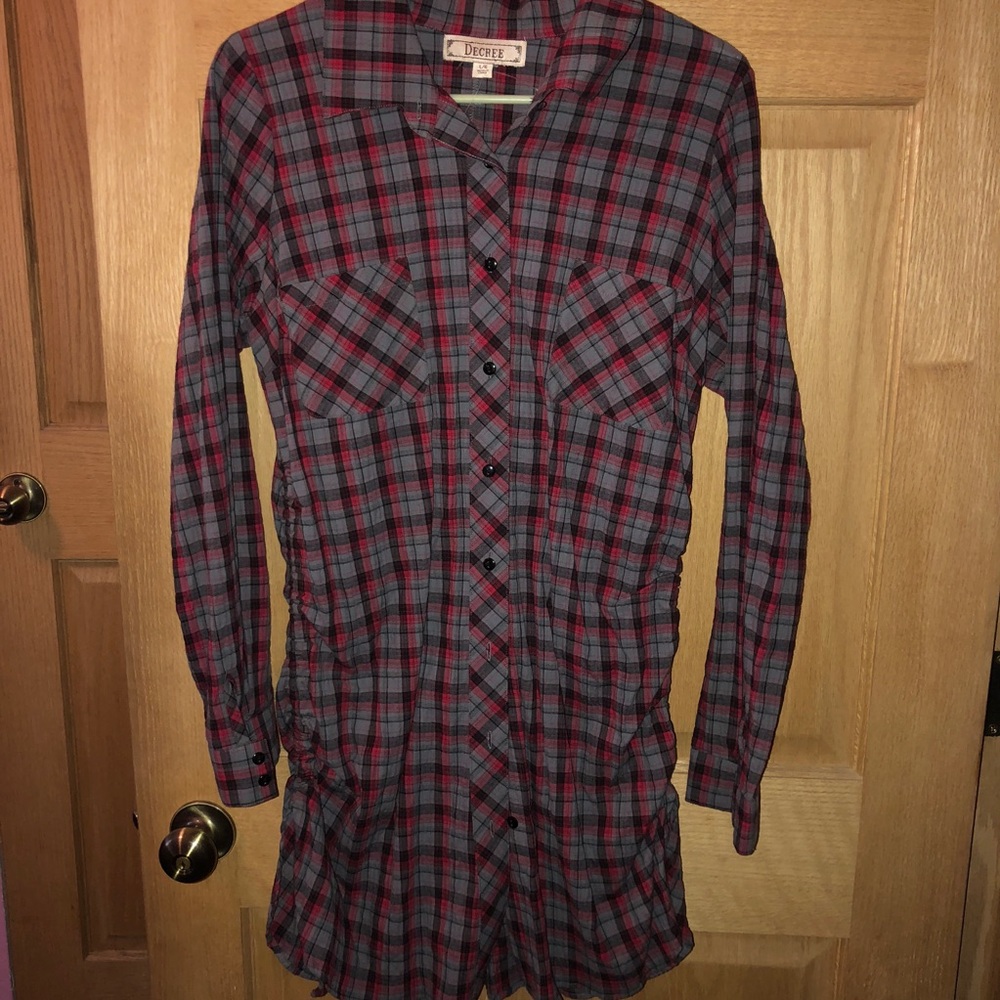 Women’s Long Sleeve Flannel Button-Up